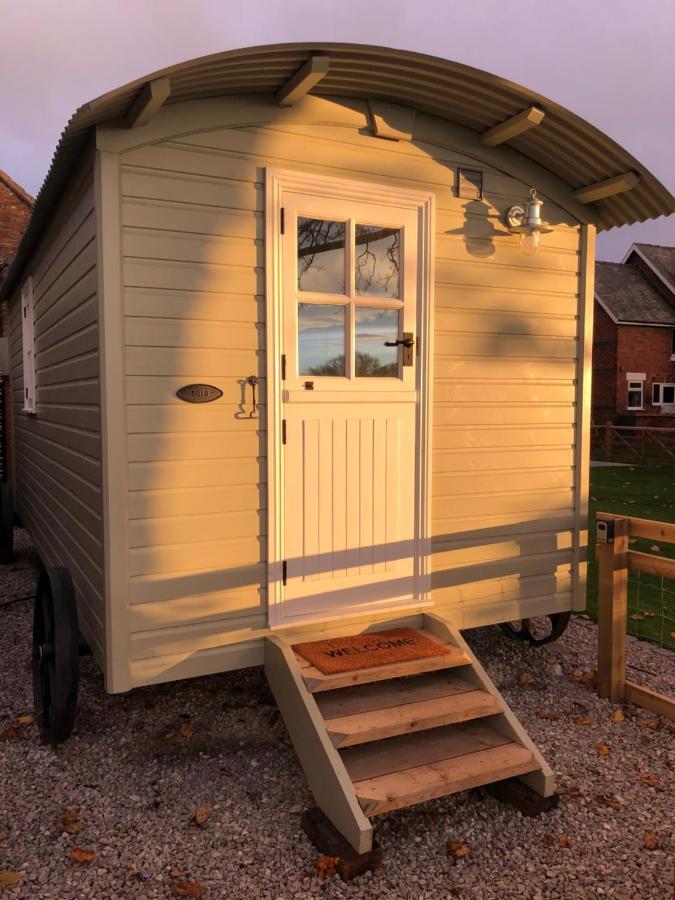 The Hut By The River *